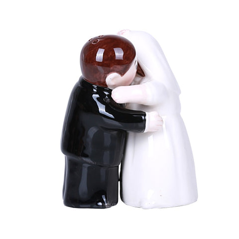 ^ HUGGING COUPLE S & P C/48 MINIMUM OF 4